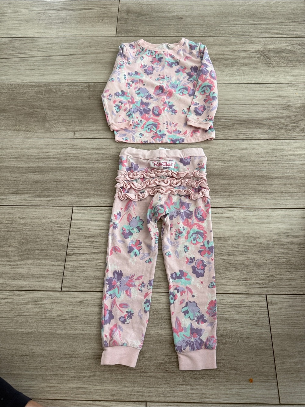 RuffleButts Toddler floral 2 piece pajama set long-sleeve top pants set 2T